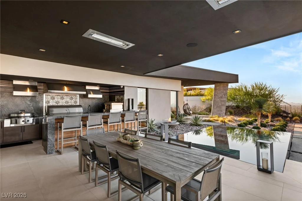 6 Vista Crescent, Henderson, NV 89012