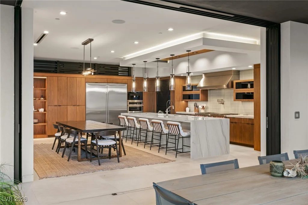 6 Vista Crescent, Henderson, NV 89012