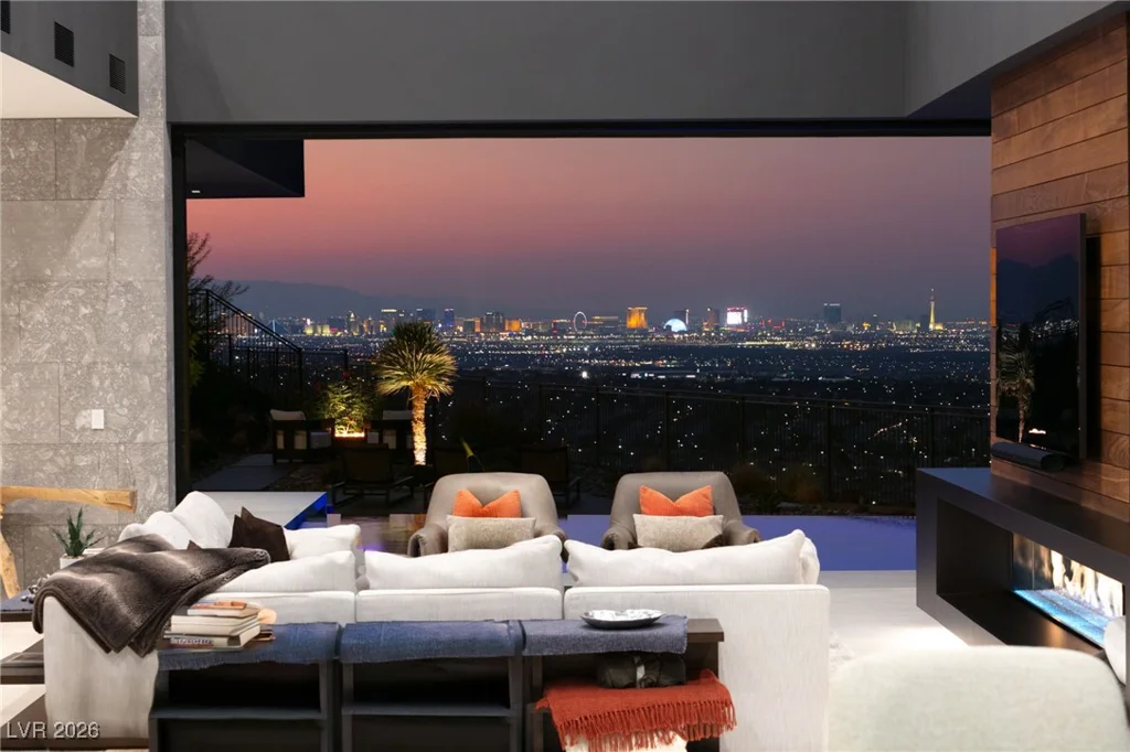 6 Vista Crescent, Henderson, NV 89012