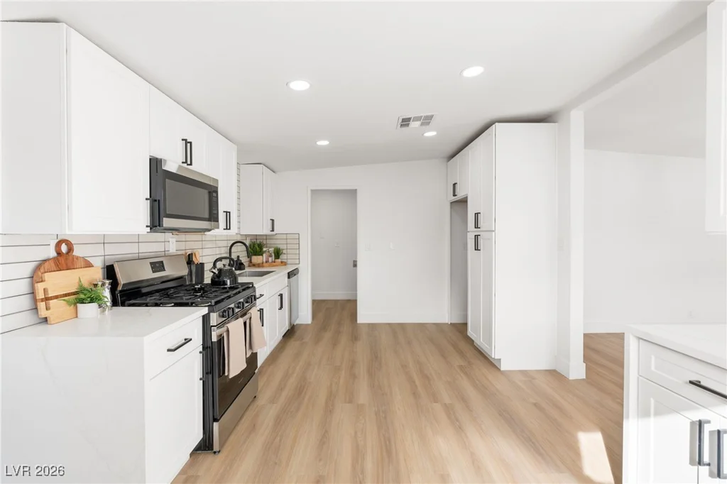 1305 Sattes, Las Vegas, NV 89101