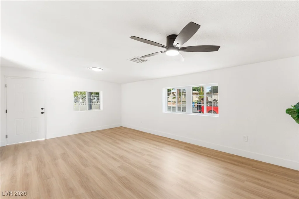 1305 Sattes, Las Vegas, NV 89101