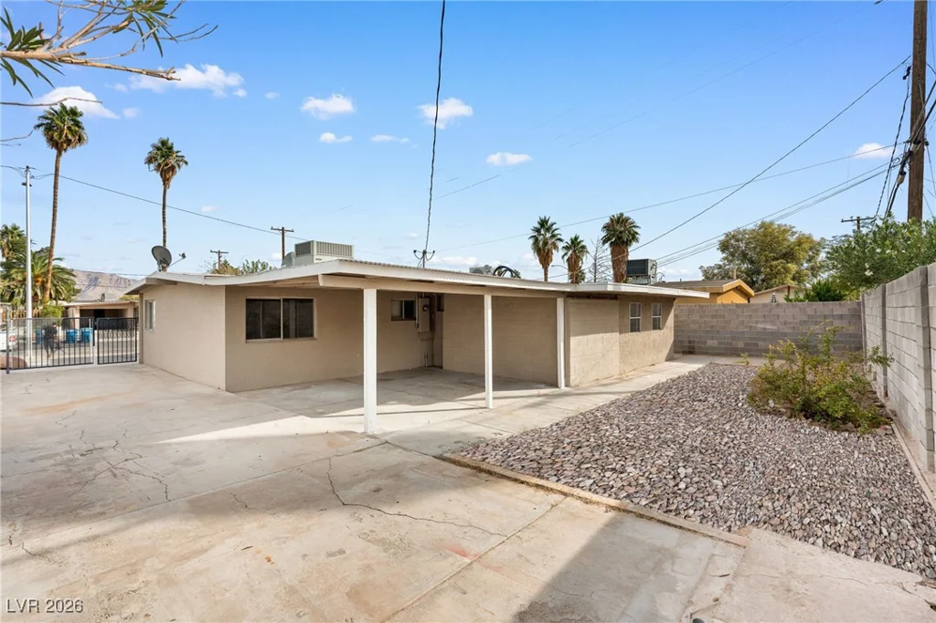 1305 Sattes, Las Vegas, NV 89101
