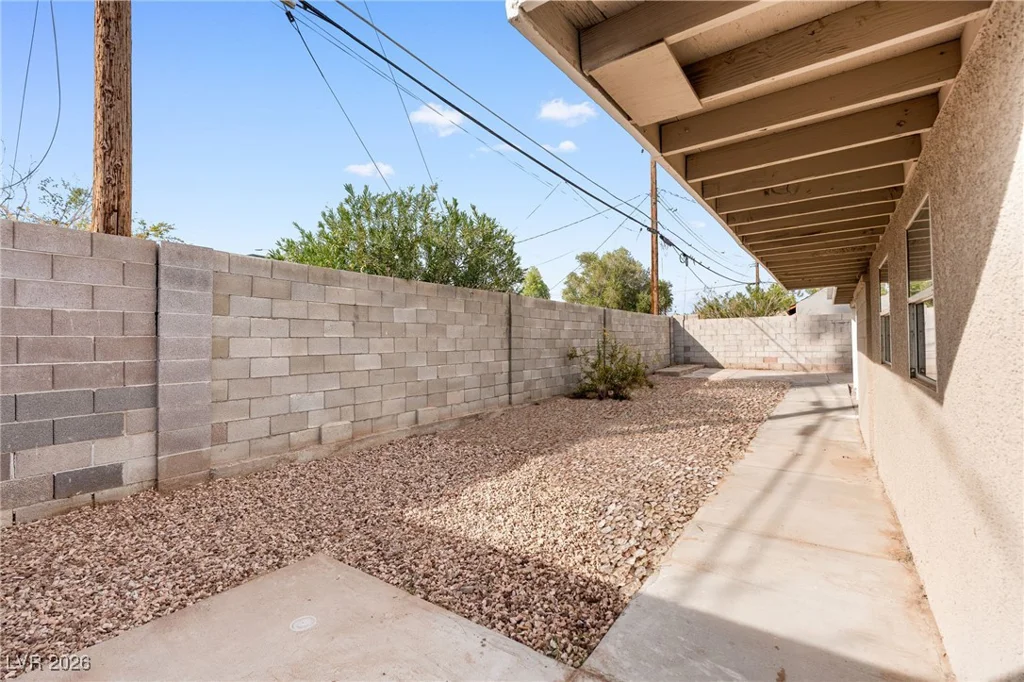 1305 Sattes, Las Vegas, NV 89101