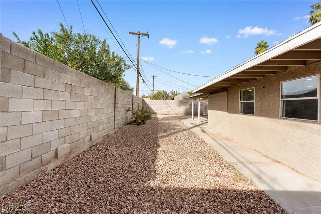 1305 Sattes, Las Vegas, NV 89101