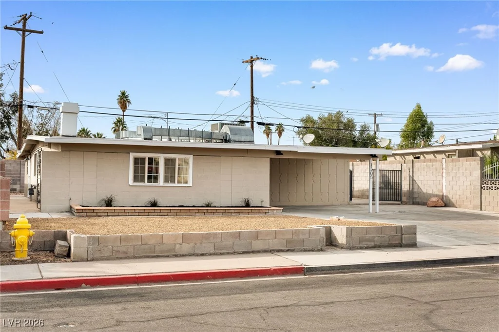 1305 Sattes, Las Vegas, NV 89101