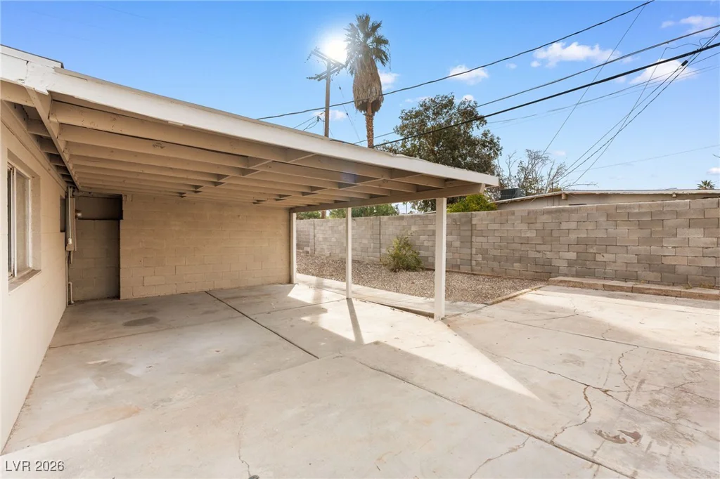 1305 Sattes, Las Vegas, NV 89101