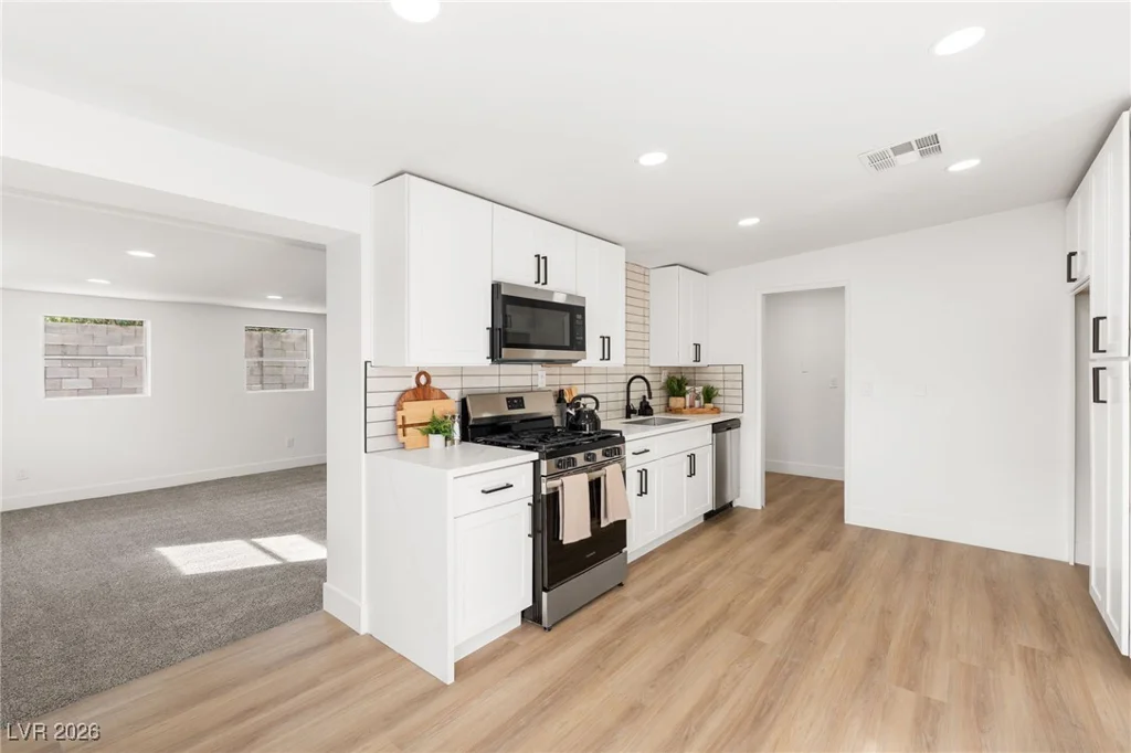 1305 Sattes, Las Vegas, NV 89101