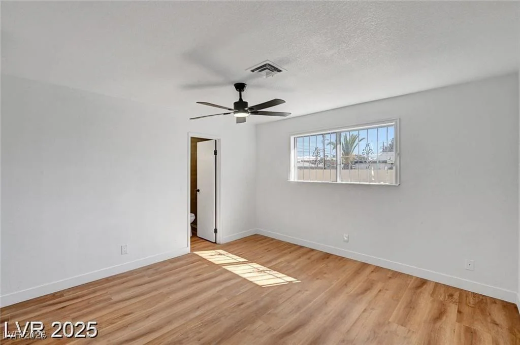 3907 Torsby, Las Vegas, NV 89119