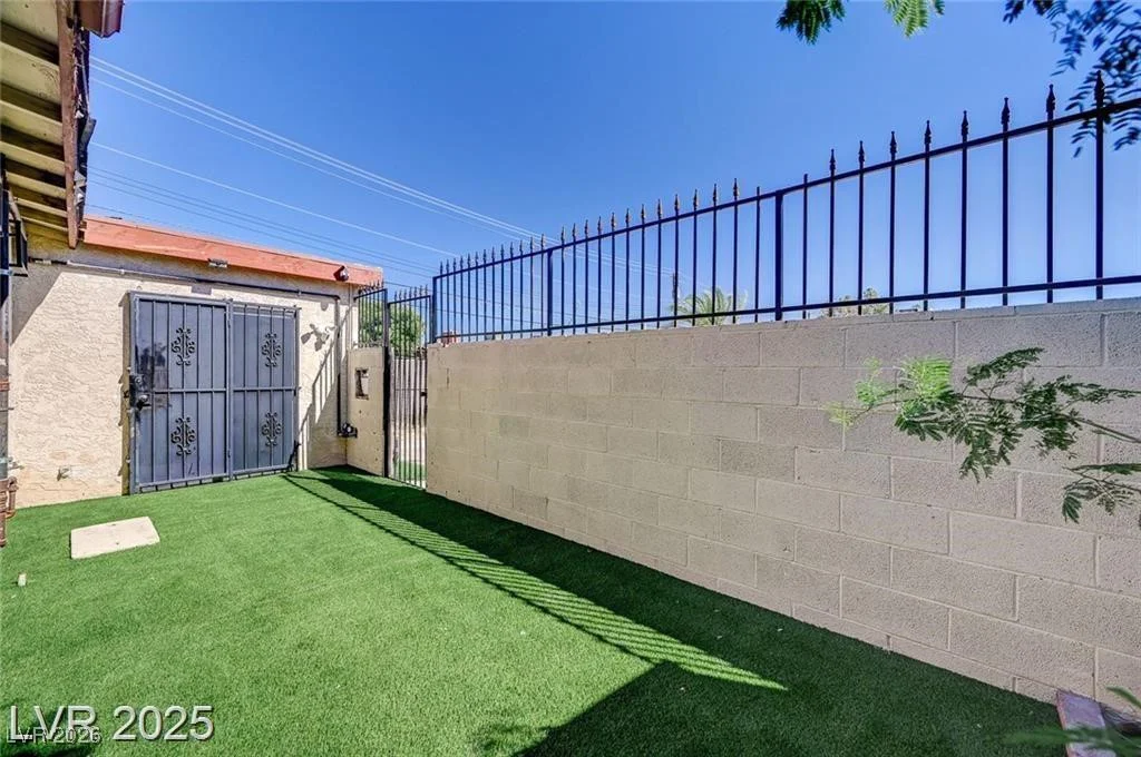 3907 Torsby, Las Vegas, NV 89119