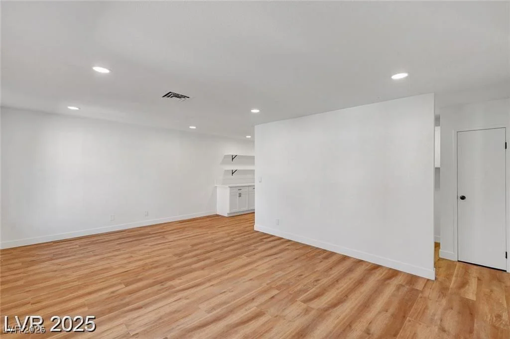 3907 Torsby, Las Vegas, NV 89119