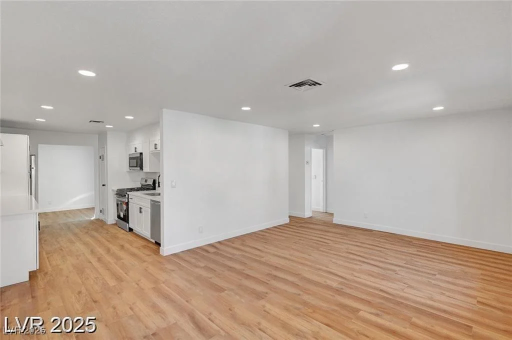 3907 Torsby, Las Vegas, NV 89119
