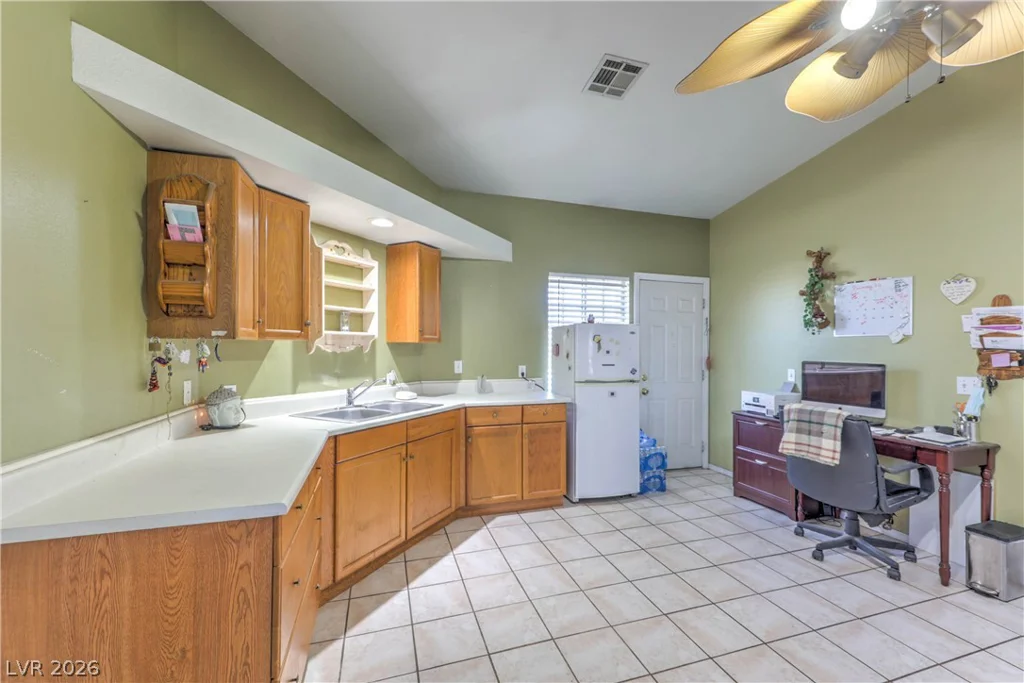 1833 Palo Alto, Las Vegas, NV 89108