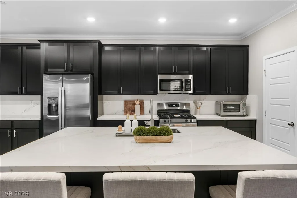 145 Rohan Crest, Henderson, NV 89011