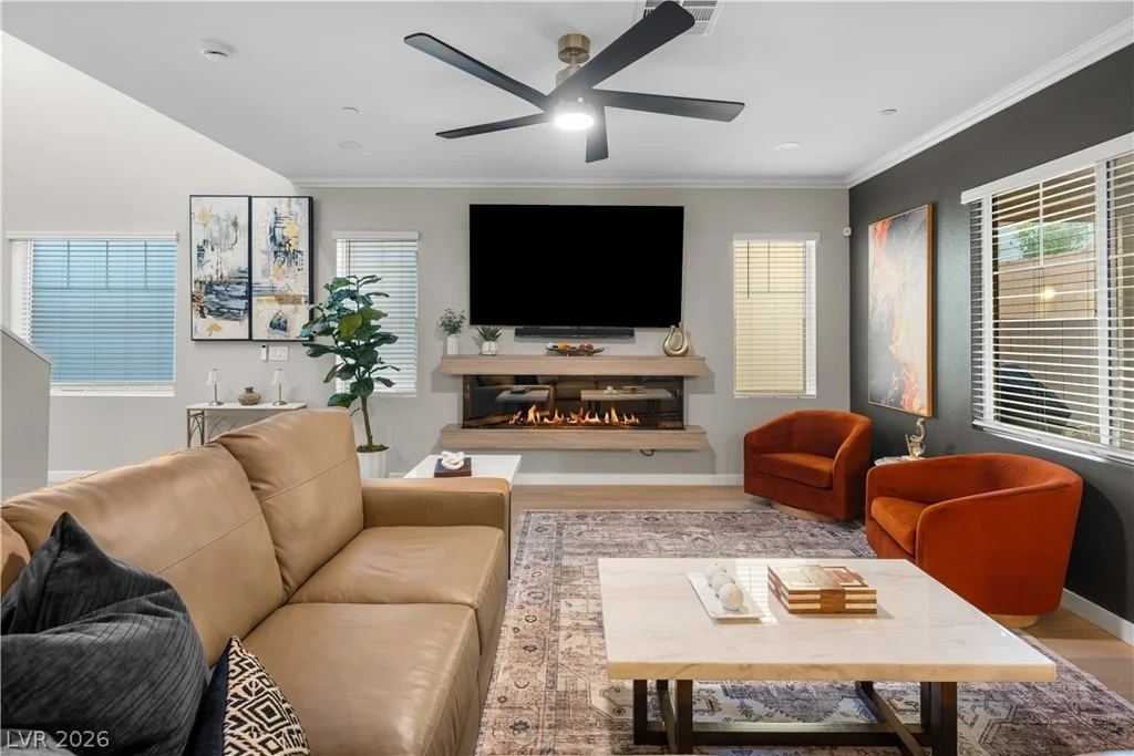 145 Rohan Crest, Henderson, NV 89011