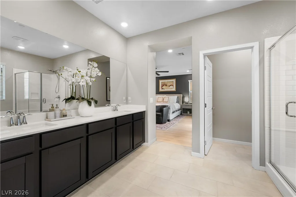 145 Rohan Crest, Henderson, NV 89011
