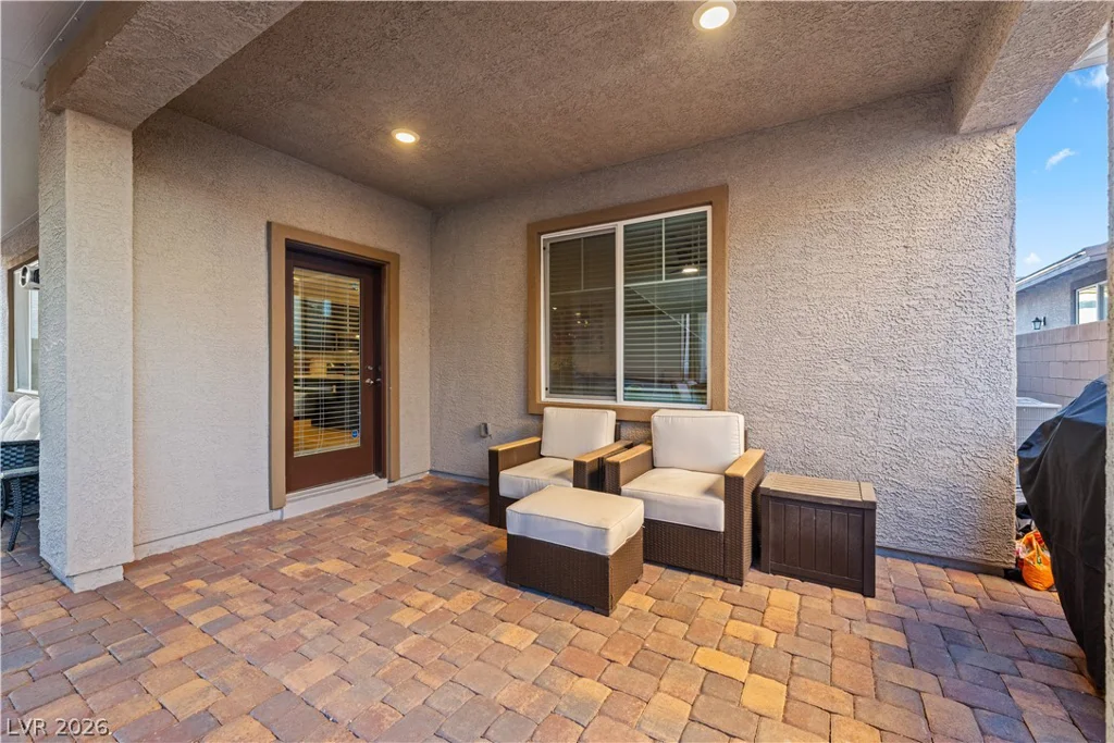 145 Rohan Crest, Henderson, NV 89011
