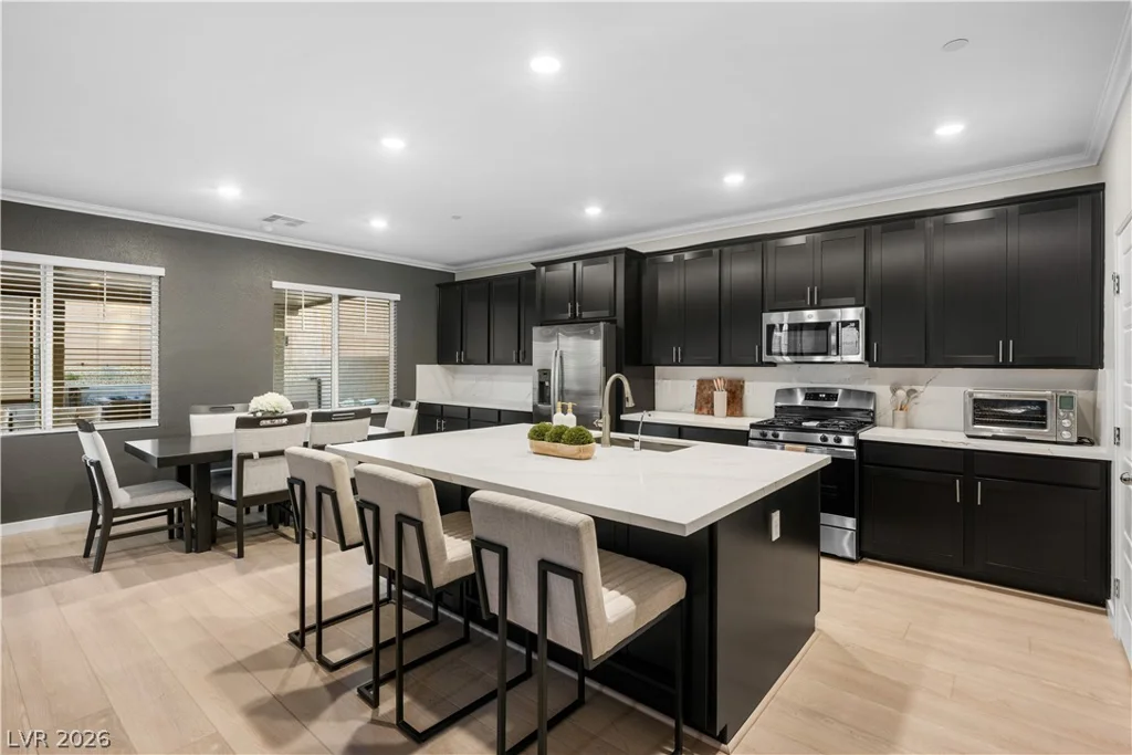 145 Rohan Crest, Henderson, NV 89011
