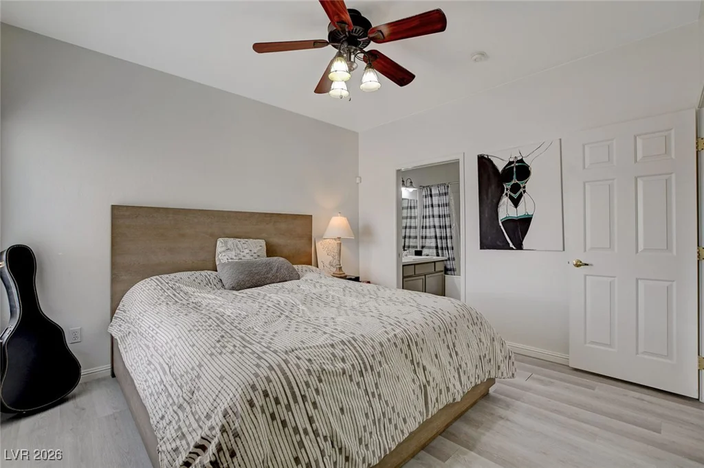 1401 Red Crest, Las Vegas, NV 89144