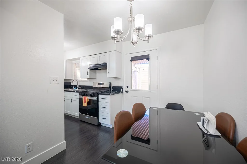 582 Blue Lagoon, Las Vegas, NV 89110