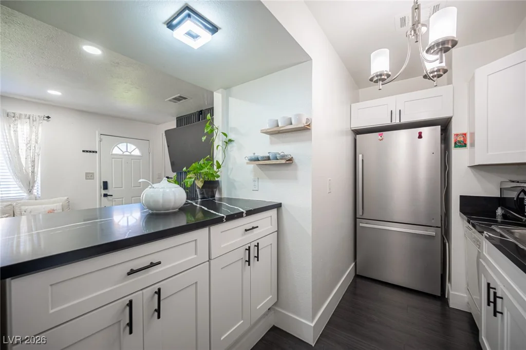 582 Blue Lagoon, Las Vegas, NV 89110