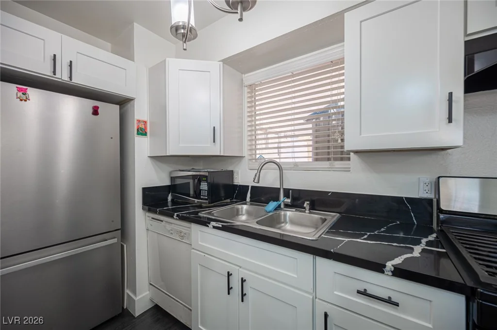 582 Blue Lagoon, Las Vegas, NV 89110