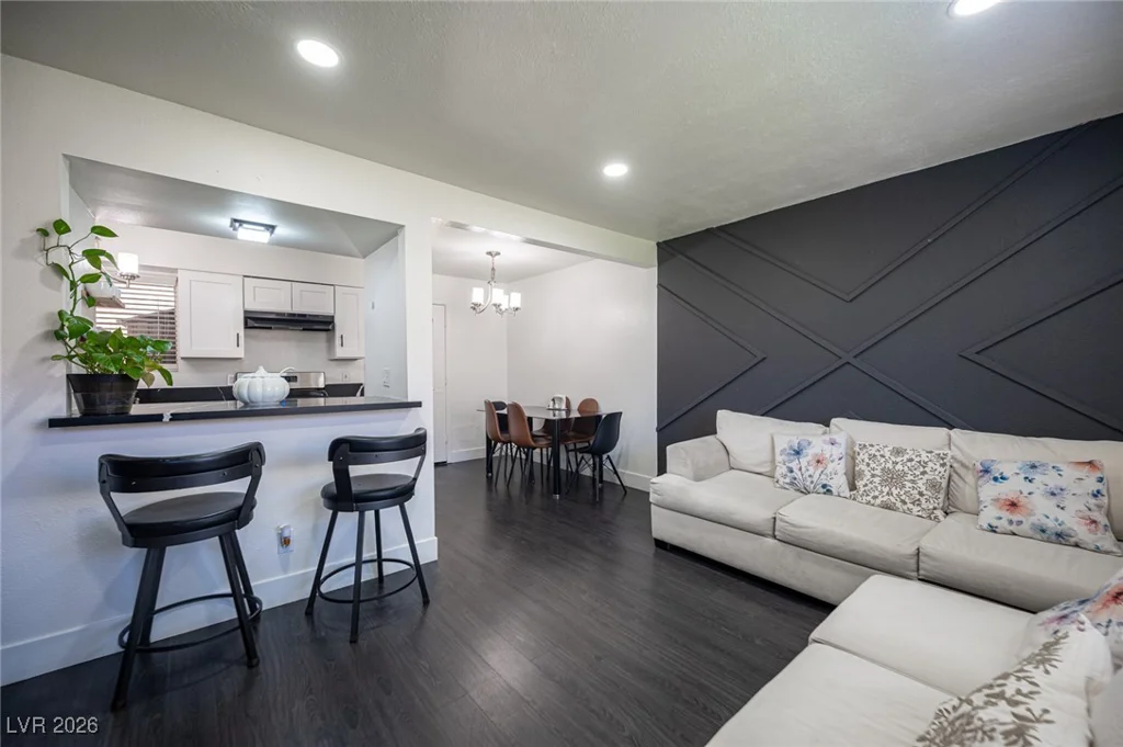 582 Blue Lagoon, Las Vegas, NV 89110