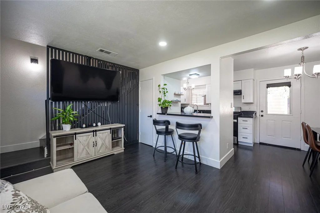 582 Blue Lagoon, Las Vegas, NV 89110