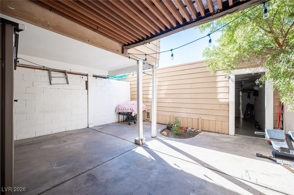 582 Blue Lagoon, Las Vegas, NV 89110
