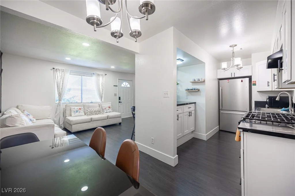 582 Blue Lagoon, Las Vegas, NV 89110