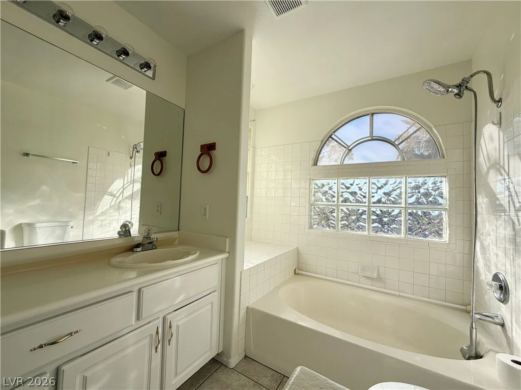 9743 Silver Lasso, Las Vegas, NV 89183