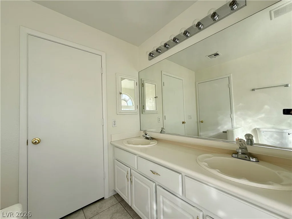 9743 Silver Lasso, Las Vegas, NV 89183