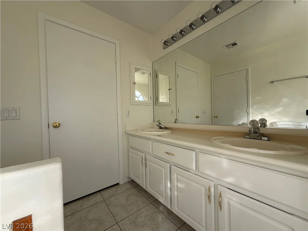9743 Silver Lasso, Las Vegas, NV 89183
