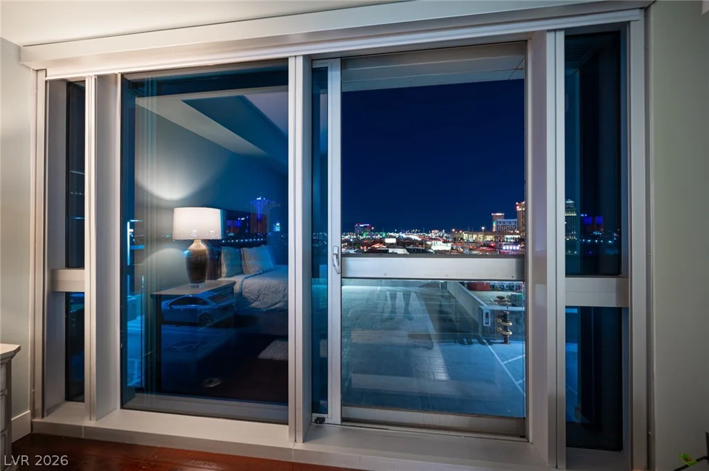 4471 Dean Martin, Las Vegas, NV 89103