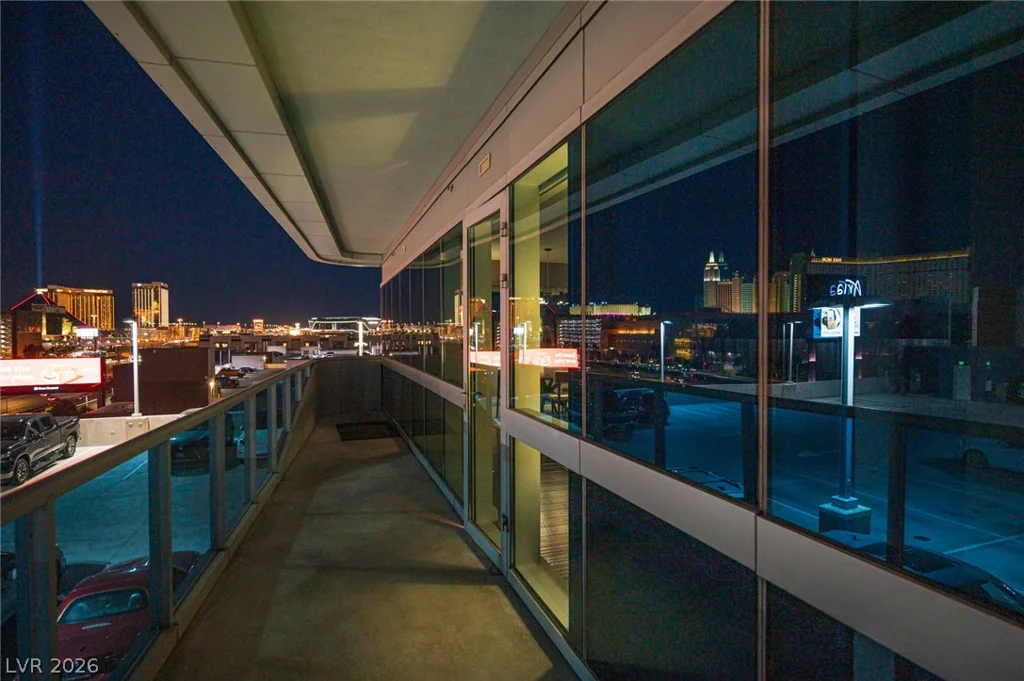 4471 Dean Martin, Las Vegas, NV 89103