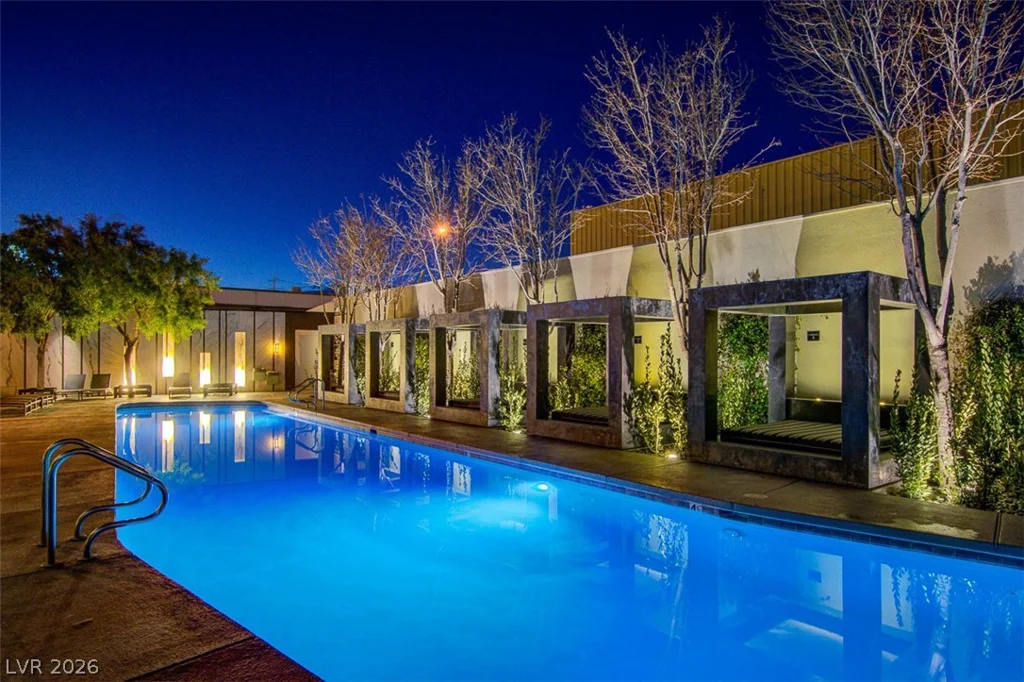 4471 Dean Martin, Las Vegas, NV 89103