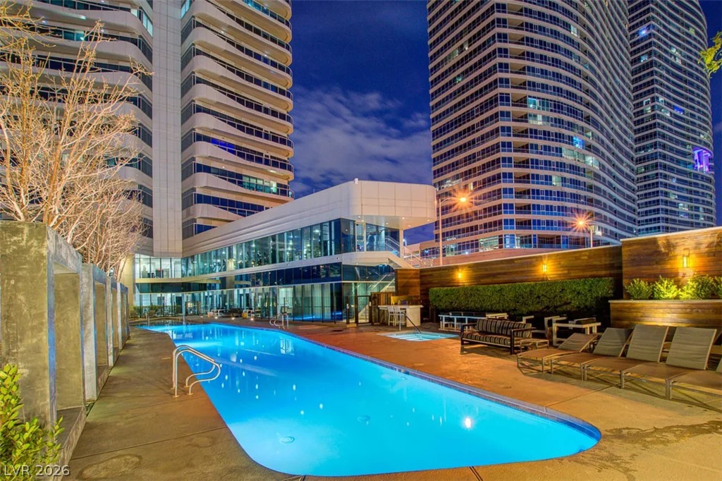 4471 Dean Martin, Las Vegas, NV 89103