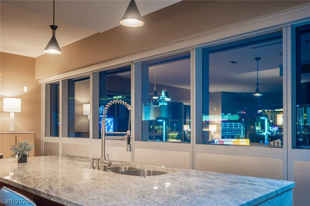 4471 Dean Martin, Las Vegas, NV 89103