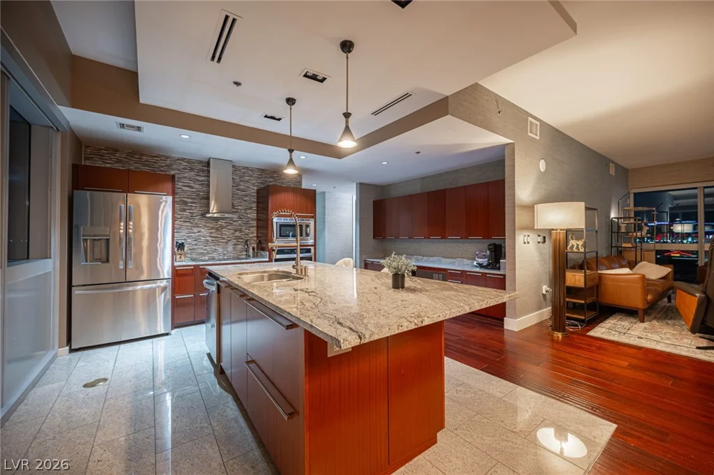 4471 Dean Martin, Las Vegas, NV 89103