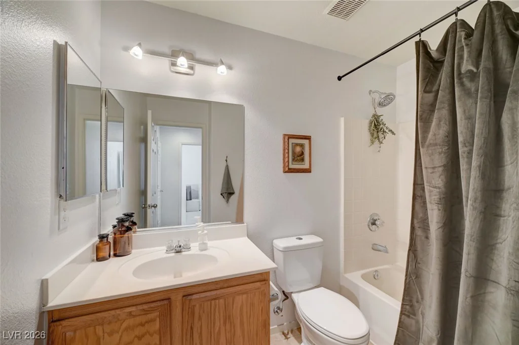 10413 Cole Younger, Las Vegas, NV 89129