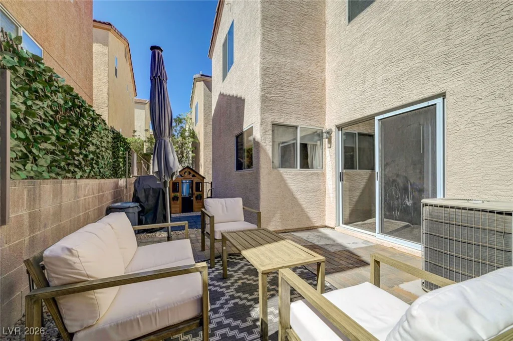 10413 Cole Younger, Las Vegas, NV 89129