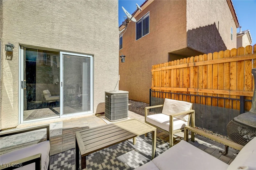 10413 Cole Younger, Las Vegas, NV 89129