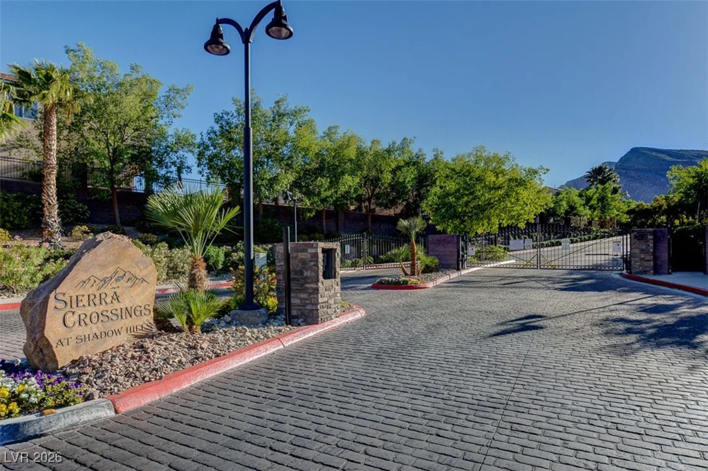 10413 Cole Younger, Las Vegas, NV 89129