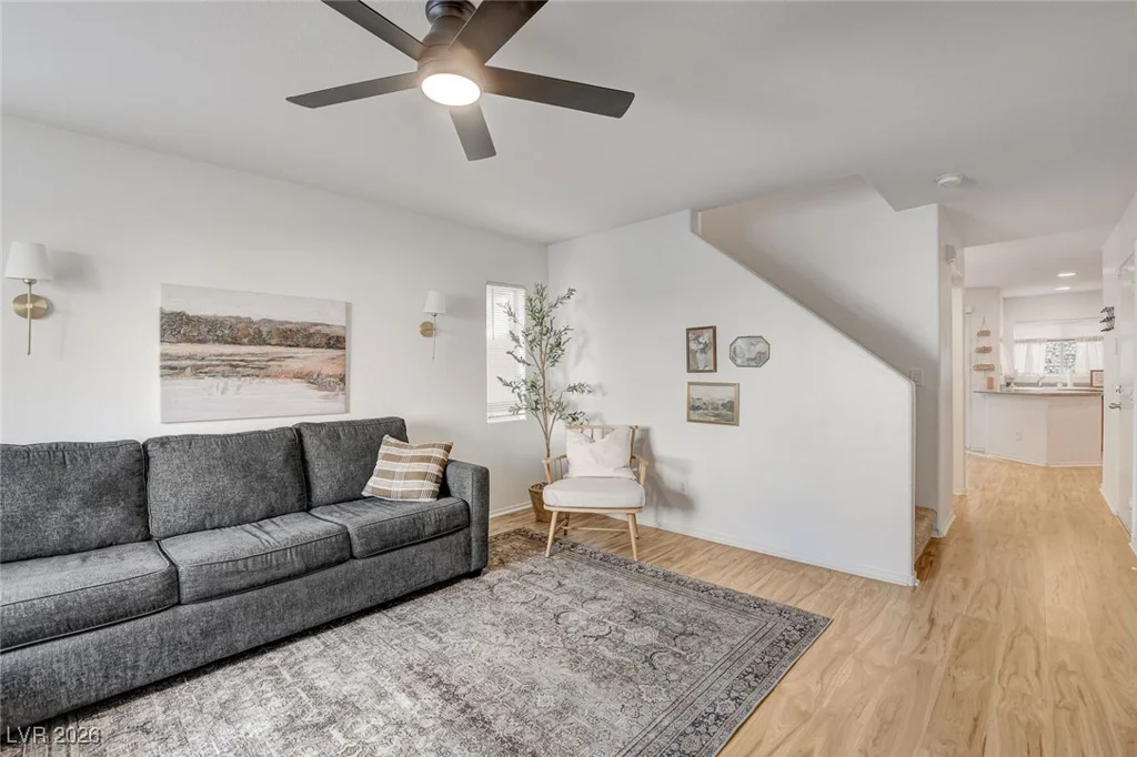 10413 Cole Younger, Las Vegas, NV 89129