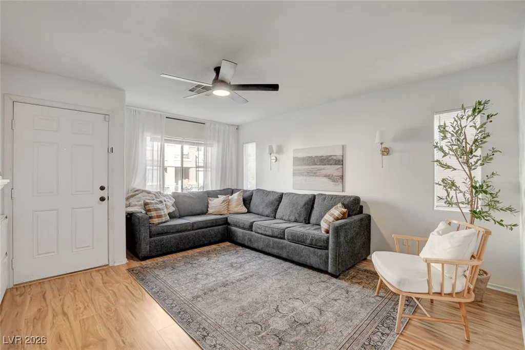 10413 Cole Younger, Las Vegas, NV 89129