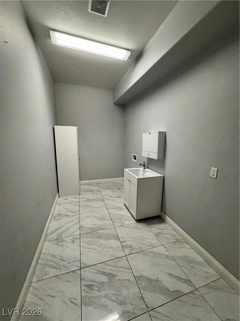 5969 Vizzi, Las Vegas, NV 89131
