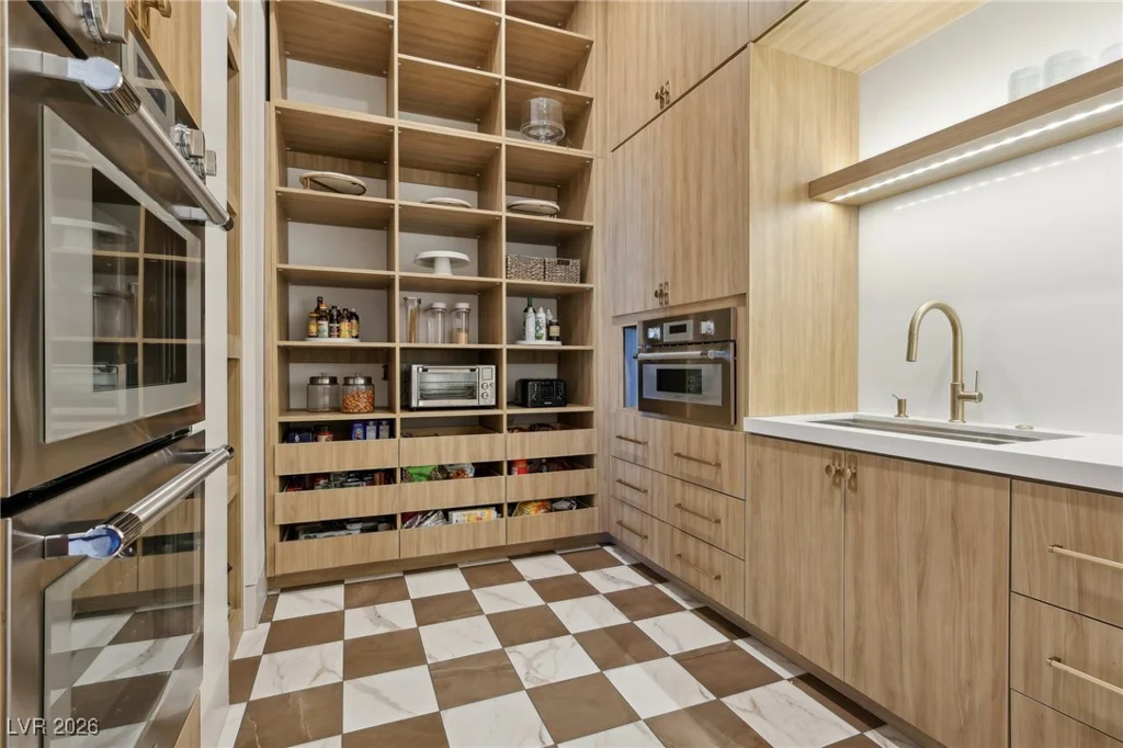 500 Trenier, Henderson, NV 89002