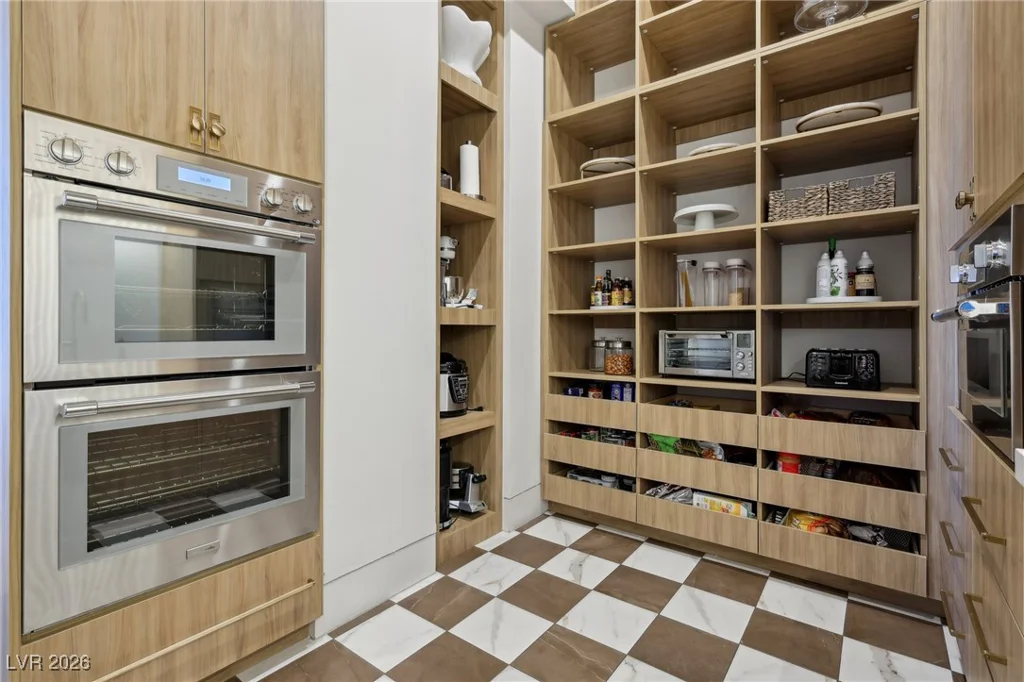 500 Trenier, Henderson, NV 89002
