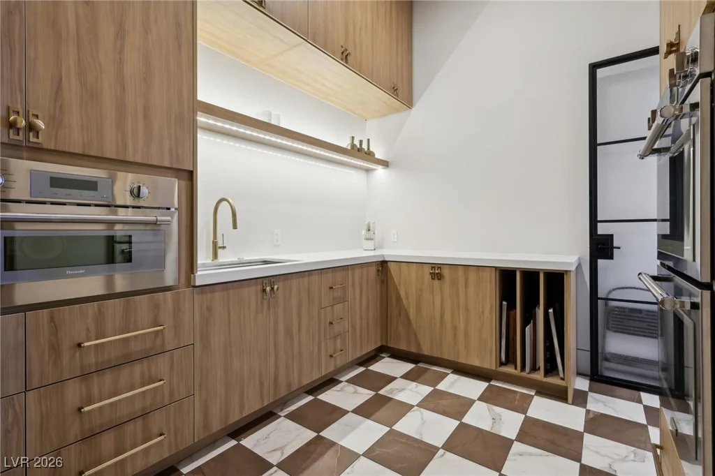 500 Trenier, Henderson, NV 89002