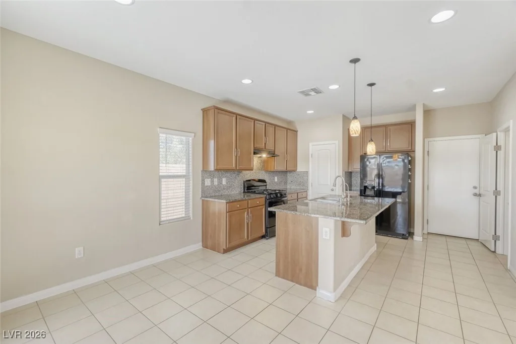 8881 Lake Myers, Las Vegas, NV 89139