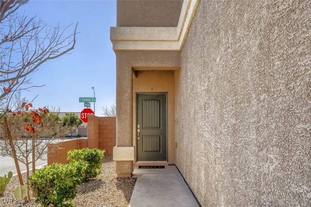 8881 Lake Myers, Las Vegas, NV 89139